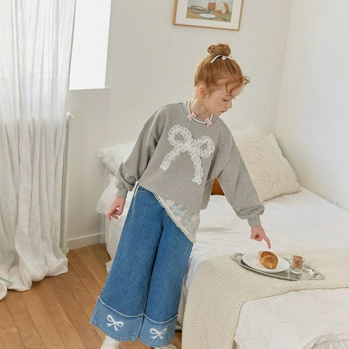 ✨🎀蝴蝶結花花圓領衛衣