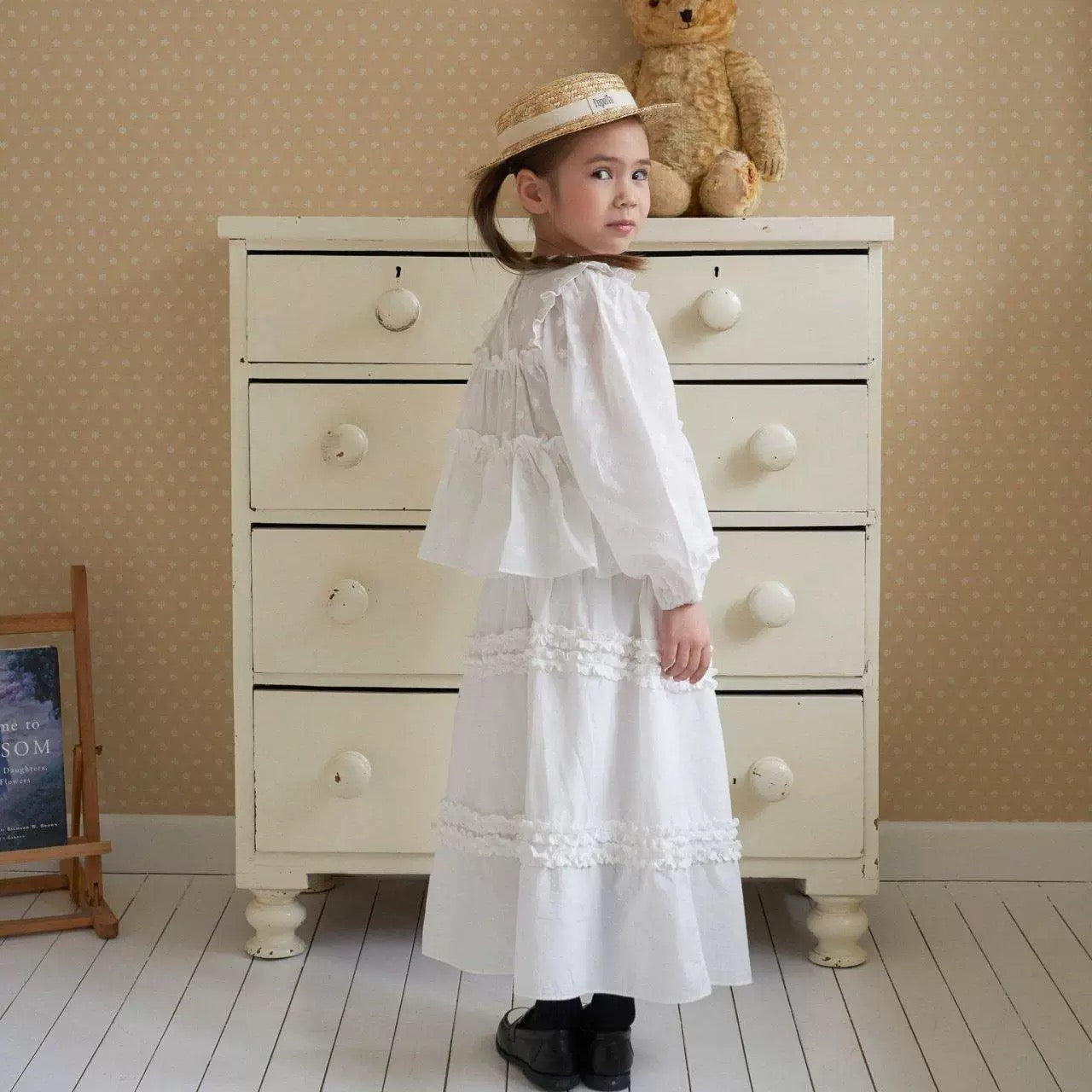 傘形木耳邊橡筋長裙🤍✨