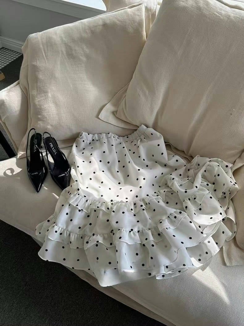 潮流熱賣波點半身裙🖤🤍