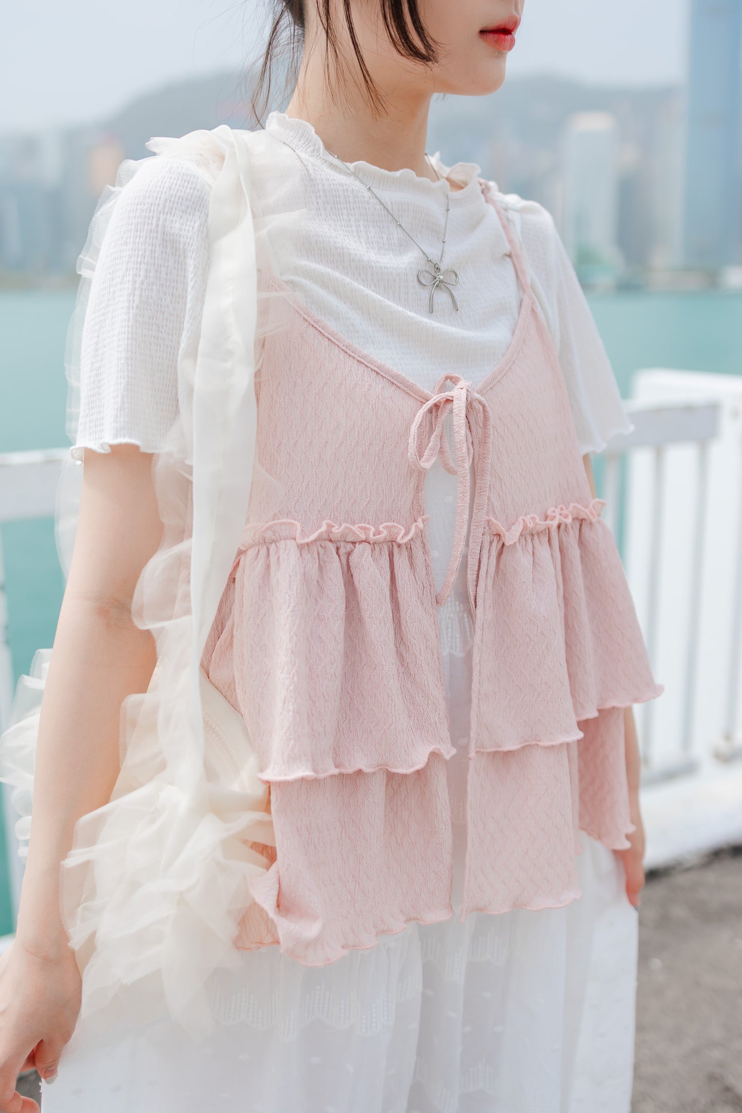 日系女孩必備🌸通花吊帶連身裙✨