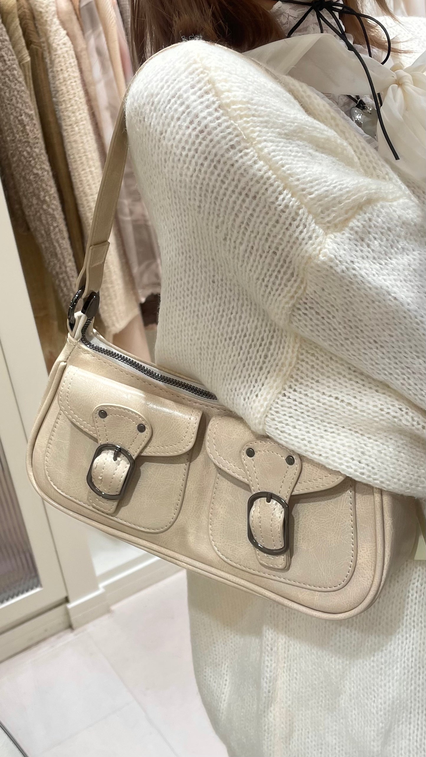 慵懶蝴蝶結毛衣+蕾絲短裙🎀