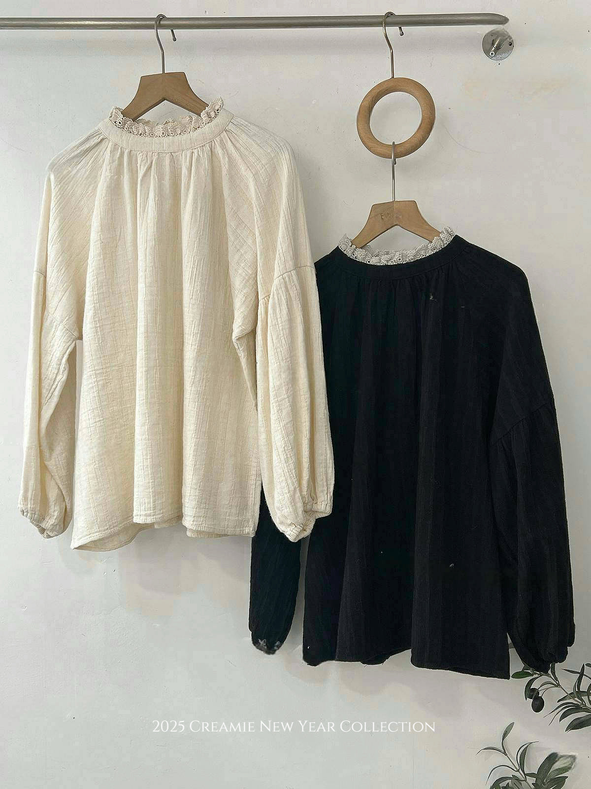 日系蕾絲泡泡百褶上衣🍡