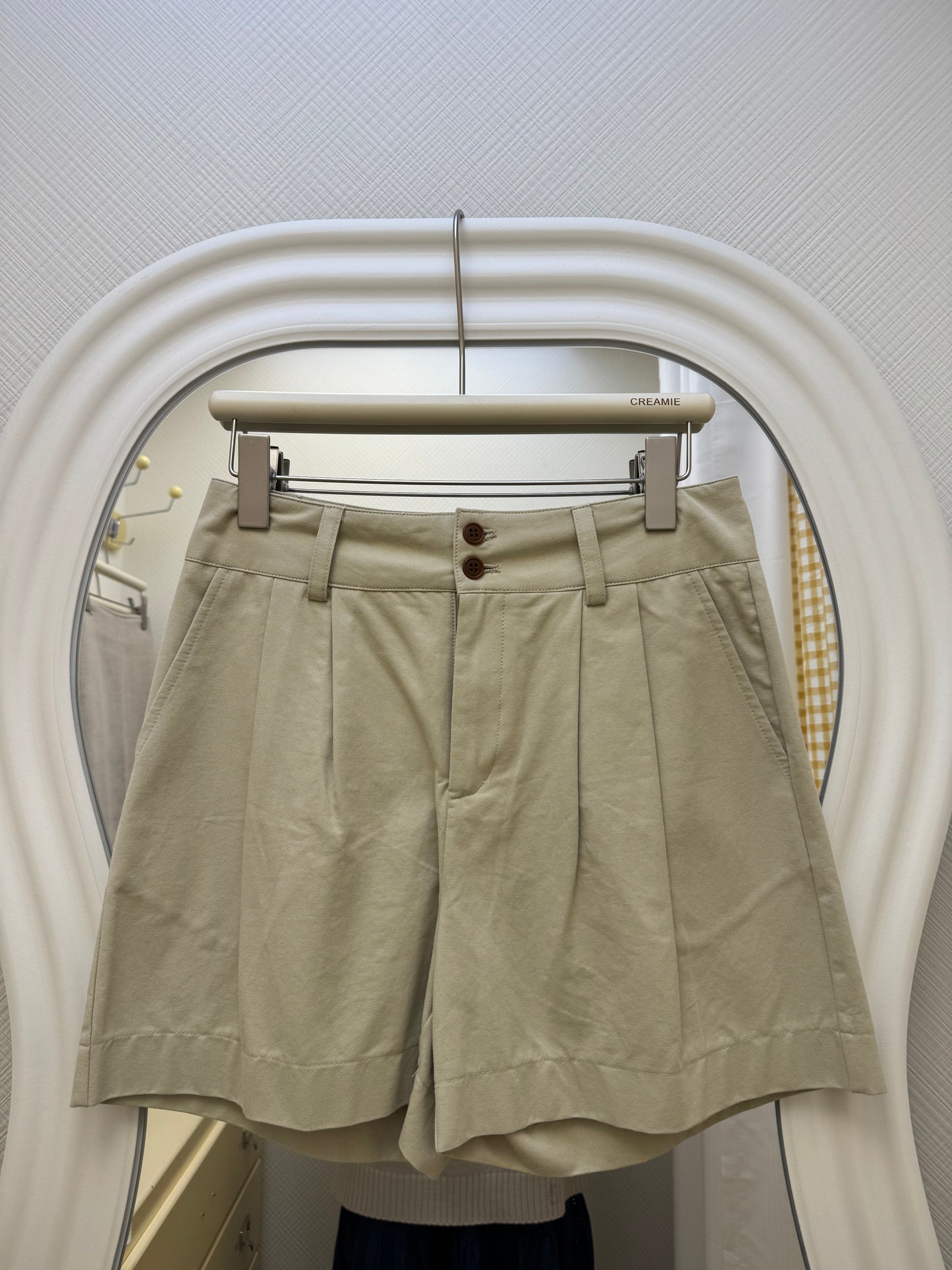 【冬季清倉☃️❄️】 淨色扣鈕短裙