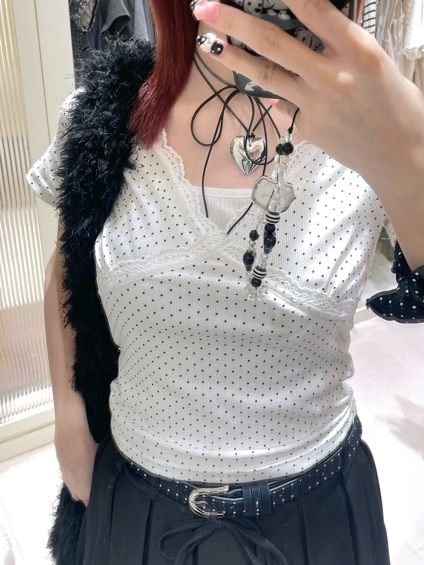 蕾絲拼邊黑白波點上衣✨