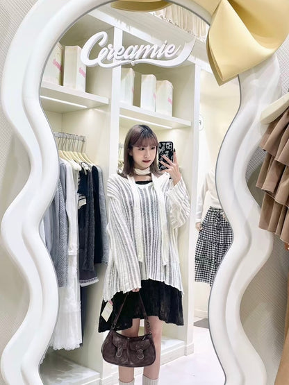 掛頸縷空V領上衣🩶🩶