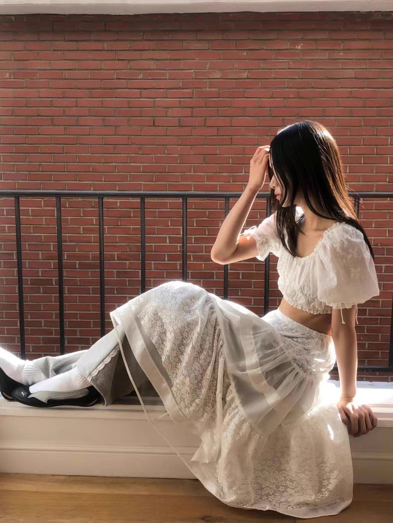 間條長袖上衣+蕾絲長裙🛒