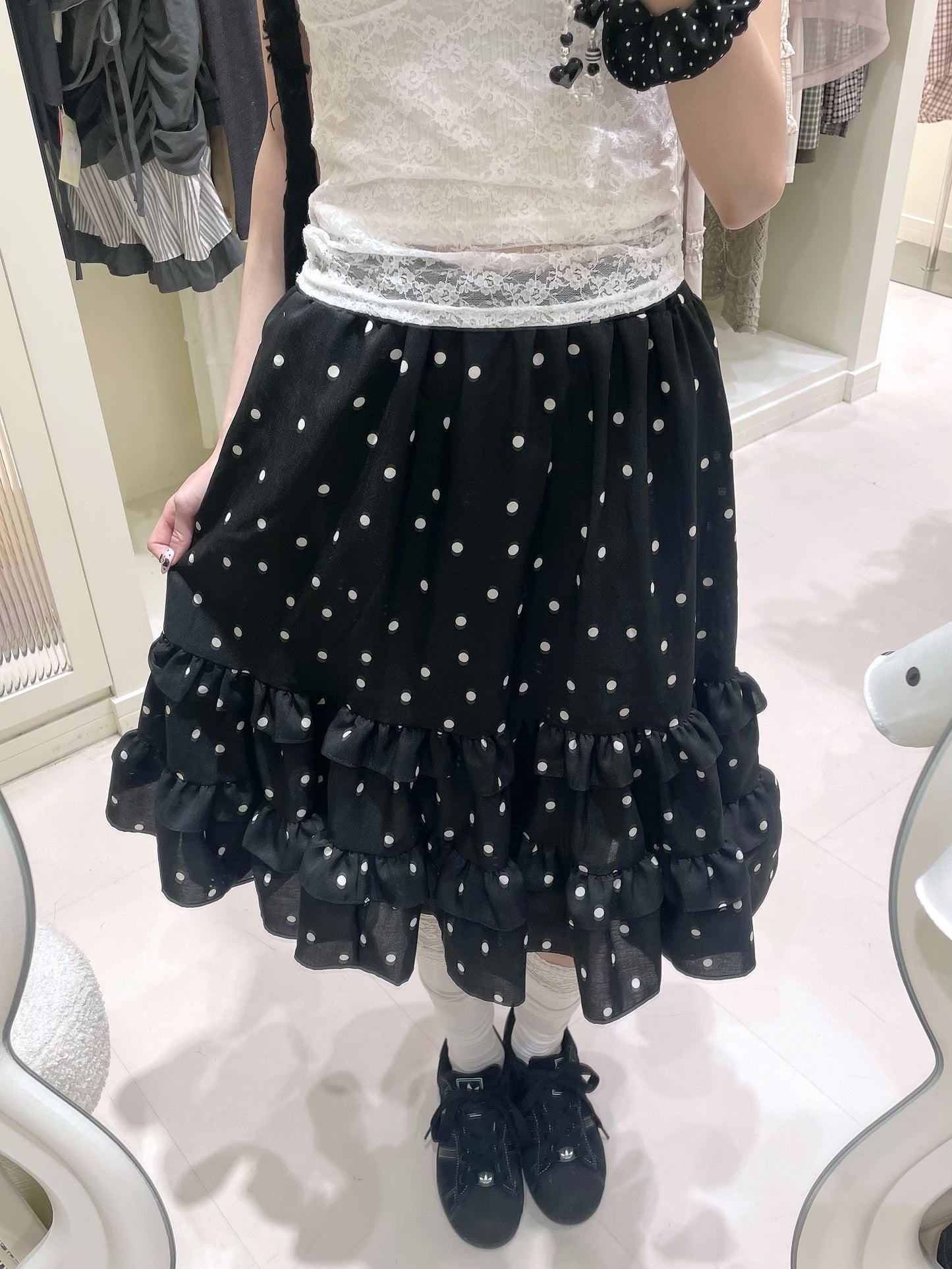 潮流熱賣波點半身裙🖤🤍