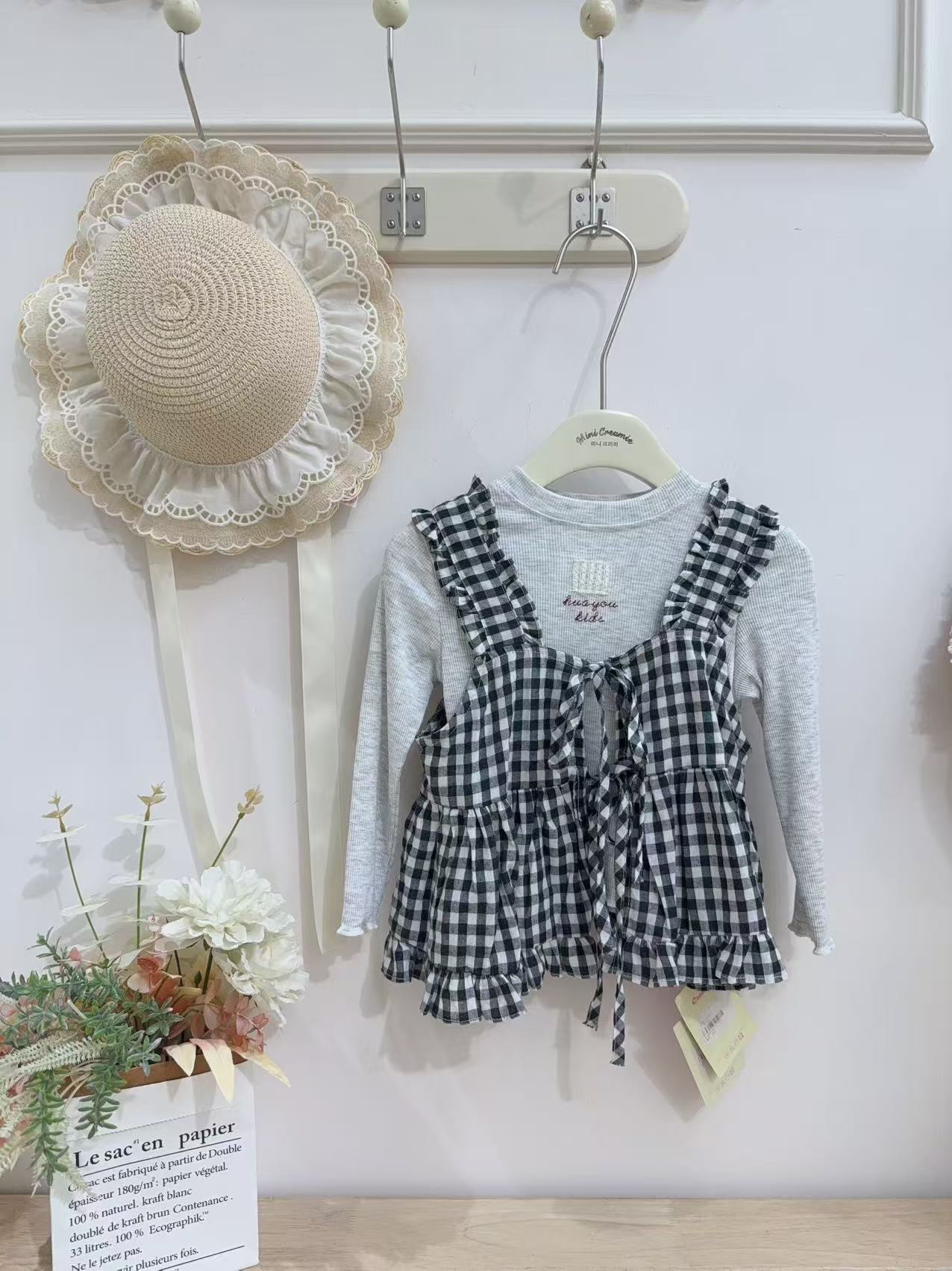 【冬季清倉☃️❄️】 淨色上衣搭格子背心