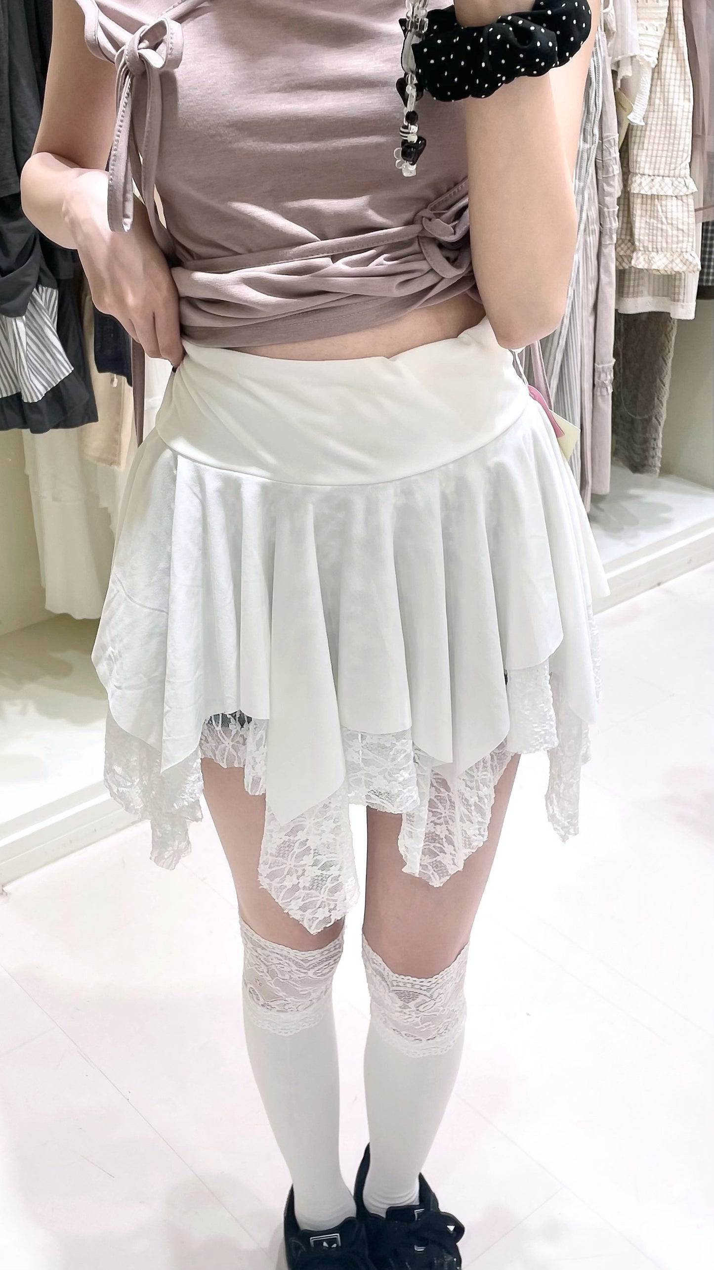 百搭蕾絲鬢邊綁帶短裙📸