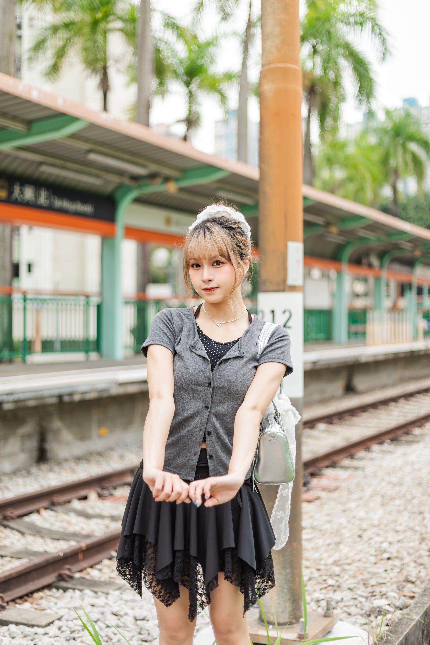 韓系蕾絲不規則拼接裙🖤
