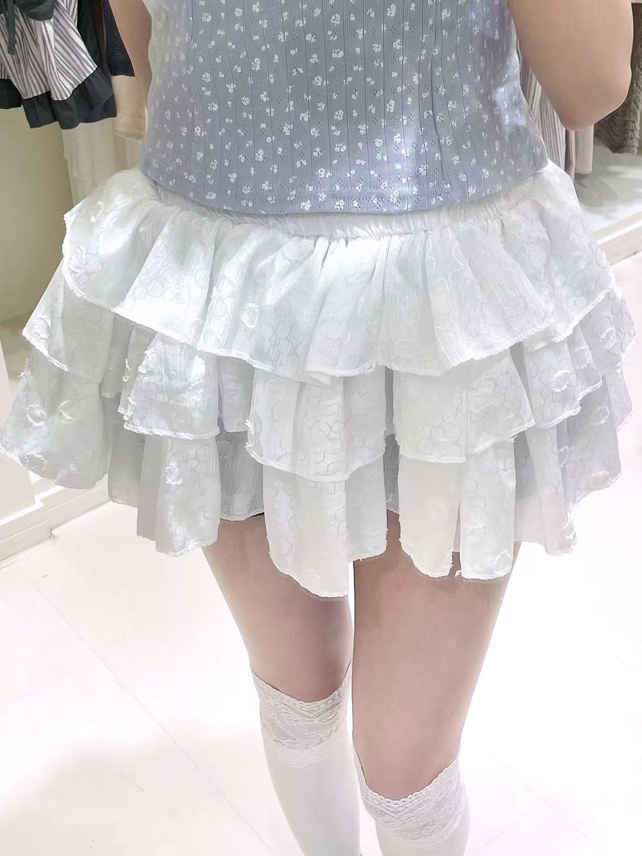 熱賣芭蕾風上衣+短裙套裝🩵🤍