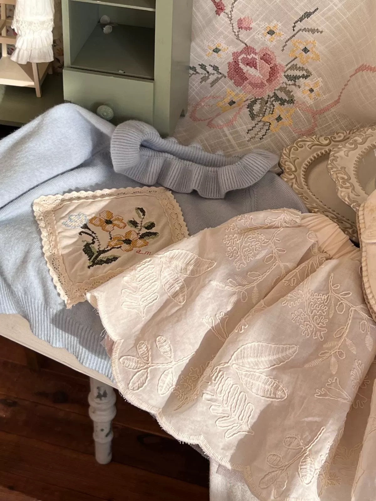 鬆緊花花刺繡半身裙🎀