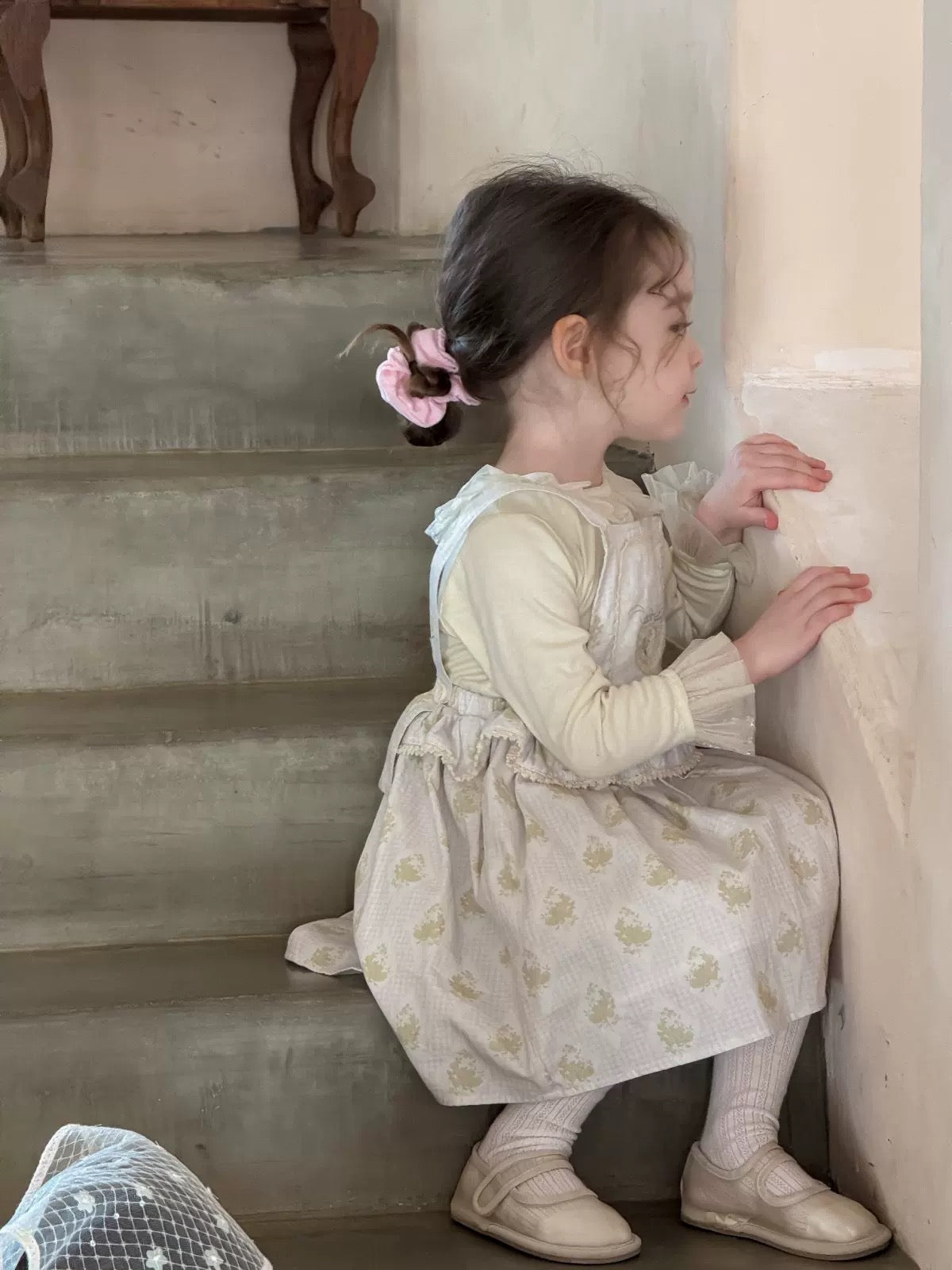 圓領網紗花邊長袖🐰