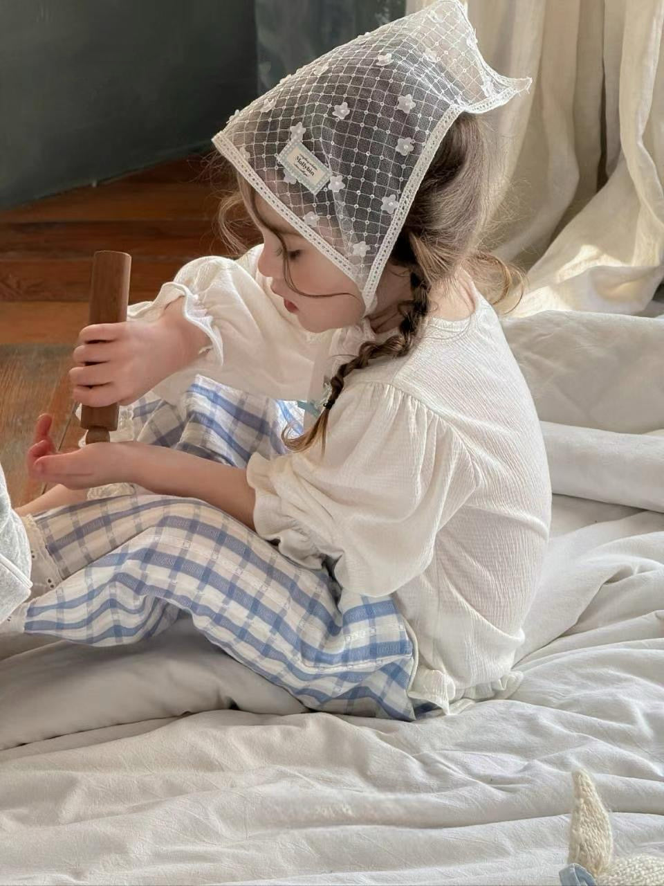 淨色花邊袖上衣🌸