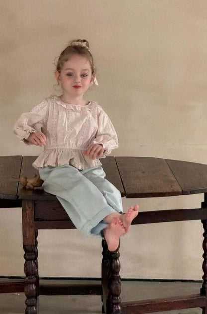 圓領花邊刺繡襯衫🔖