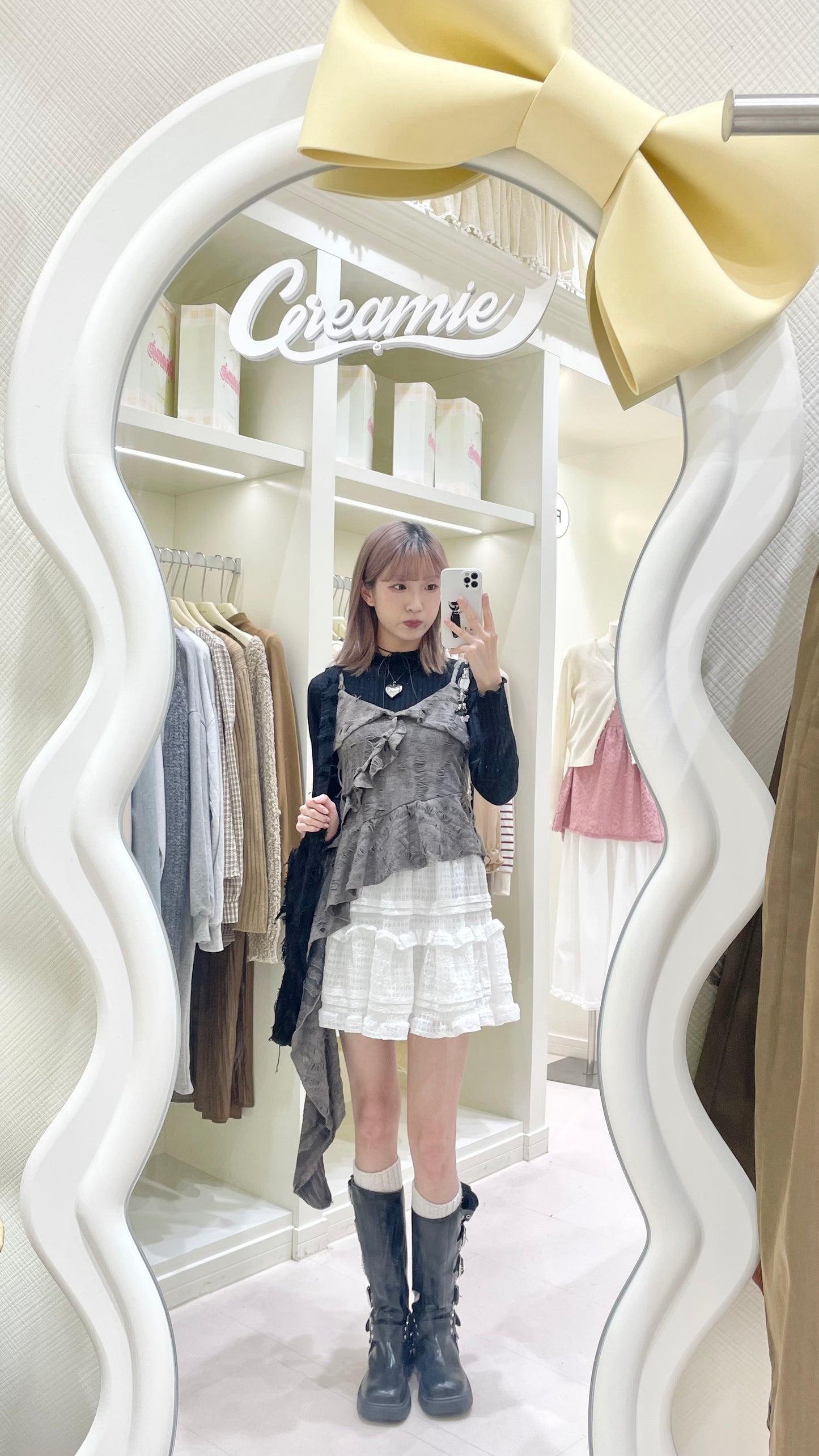 簡約百搭上衣搭短裙💐