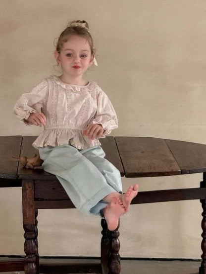 圓領花邊刺繡襯衫🔖